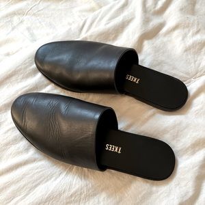Tkees Black Mules Size 8